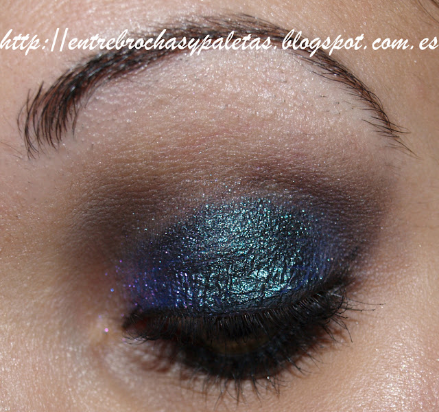 Look black petrol con un toque de static – Entre brochas y paletas | Blog de belleza